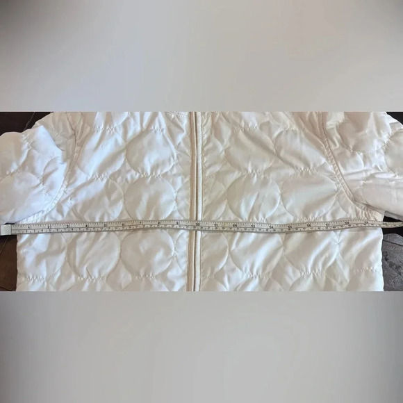 Gap White Lightweight Puffy Puffer Jacket Size Small - Picture 14 of 16